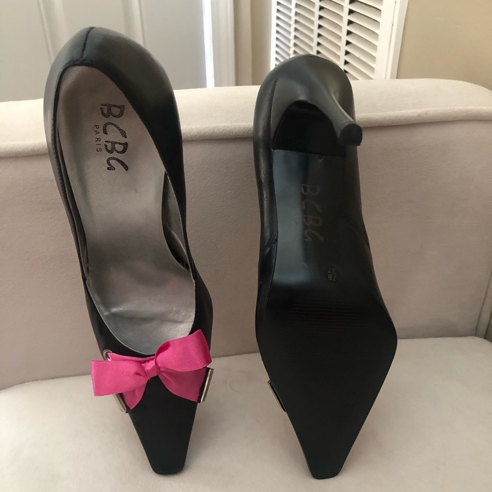 ⛔️SOLD⛔️Paris leather pump with bow - Picture 1 of 8